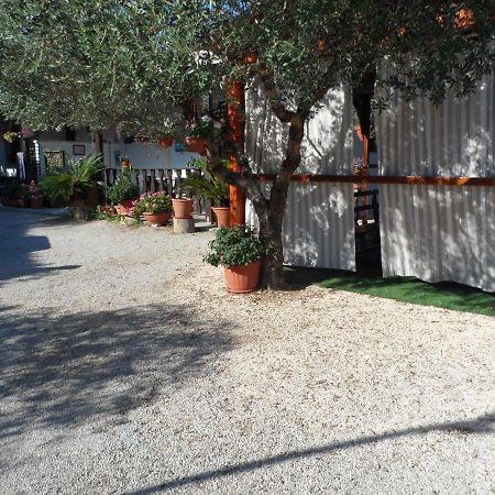 B&B Il Palombaro Уджано-ла-Кьеза Экстерьер фото